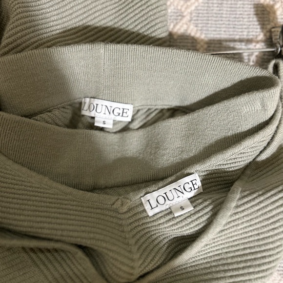 “Lounge” Brand Crop Tank & Pants Set! - Picture 6 of 8